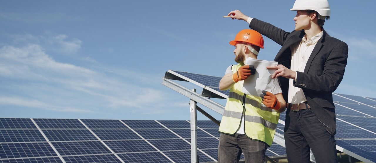 Paineis Solares - O Crescimento Do Uso De Energia Solar Pelas Empresas Nos Últimos Anos